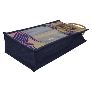 Bolsa de vino de yute laminado PP con asa de madera para ventana frontal y compartimento interior para dos botellas, de la India - Product Image 4