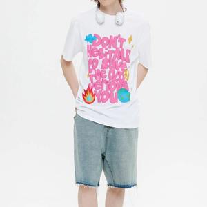 เสื้อยืดสีขาวพิมพ์ลายพัฟฟ์แบบกำหนดเอง, เสื้อยืดกราฟิกสตรีทแวร์สีสันสดใส "Don't Hesitate", เสื้อผ้าส่งออกพิมพ์ลาย 3 มิติสุดฮิตประจำฤดูกาล 2026 - Product Image 2