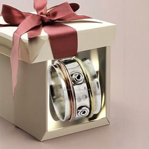 Bague en argent sterling 92.5 à trois tons Design de galerie Cadre invisible pour mariage pour fiançailles Vente en gros disponible - Product Image 1