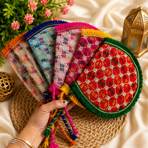 Éventails à main Punjabi Sangeet pour cadeaux de mariage, décorations Mehndi, éventails décoratifs traditionnels brodés, coffret cadeau, fête ethnique - Product Image 2