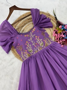 Vestido de fiesta con mangas cortas plisadas y bordado de cuentas de diseñador - Product Image 6