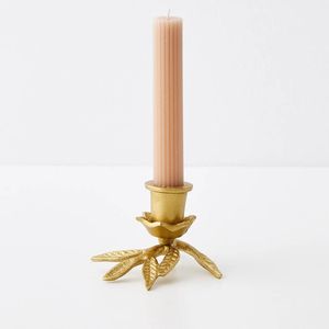 Candelabro de Metal Dorado Vintage con Base Floral Texturizada, Centro de Mesa con Hojas, Adorno Decorativo - Product Image 4