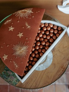 กล่องจัดระเบียบอาหารอะคริลิคสุดหรู ฝาไม้ฝังมุก งานฝีมือทำมือ - Product Image 3