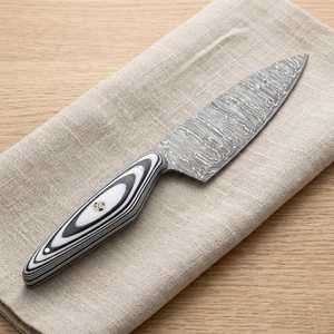 Couteau de Chef Red Tsunami 8 Pouces en Acier Damas avec Manche en Bois de Résine et Bord Biseauté, Pointe Tranchante, Qualité Industrielle - Product Image 4