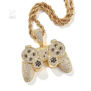 Pendentif Manette de Jeu Hip Hop Iced Out Personnalisé avec Diamant de Laboratoire Véritable, en Argent Sterling Plaqué Or Jaune, Collier Breloque Gaming Bling - Product Image 3