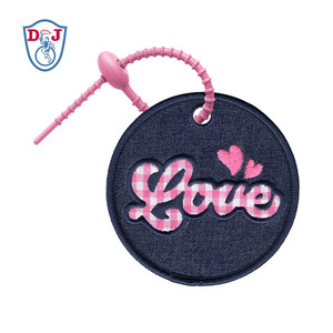 Étiquette personnalisée en jean brodée avec nom, étiquette ronde en tissu doux pour sacs et bagages - Product Image 3