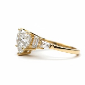Bague de fiançailles en or massif 10K 14K 18K avec cinq diamants de laboratoire en forme de cœur, alliance Art Déco, cadeau d'amour - Product Image 2