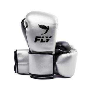Guantes de Boxeo Modelo OEM Silver Black Fly Strap, 100% Cuero Genuino, Guantes Profesionales Ligeros para Entrenamiento de Muay Thai - Product Image 1
