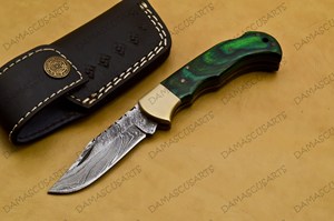 Cuchillo Plegable OEM con Mango de Resina Verde, Hoja de Acero Estampada y Funda de Cuero - Product Image 2