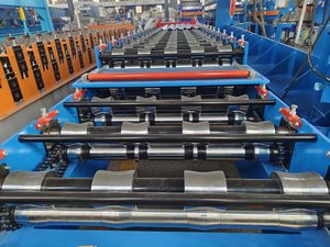Machine de formage à rouleaux automatique à double couche, haute efficacité avec dérouleur et empileur <span class=keywords><strong>pour</strong></span> la production de tôles de <span class=keywords><strong>toiture</strong></span> et de paroi - Product Image 4