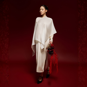 เสื้อผ้าไหมออร์แกนซ่า คอปก แขนยาว ทรงหลวม เอวไม่รัดรูป ลายทางเรียบง่าย ติดกระดุม สำหรับงานทางการ ค็อกเทล ผ่าข้าง ใส่ได้ทุกวัน ฤดูร้อน ผลิตตามแบบ OEM ความยาวปานกลาง - Product Image 1