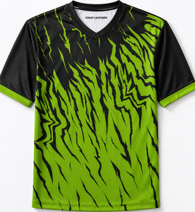 Vêtements de football personnalisés en polyester/coton respirant, t-shirts à manches courtes pour hommes avec col en V et impression de logo sur le devant - Product Image 1