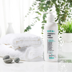 Loción Limpiadora Vital DM CELL de Cosmética Coreana (250 ml) con Bio Nano Proteína, Acmella Oleracea y Complejo de Hierbas Naturales, Ligera - Product Image 2