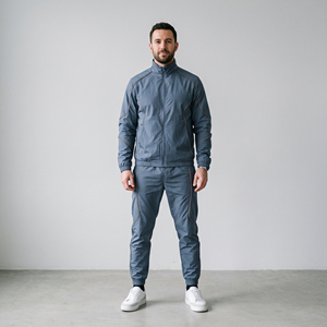 Survêtement en nylon pour homme, résistant au vent, tissu léger, coupe confortable, design durable pour les sports de plein air, la course à pied et l'entraînement - Product Image 1