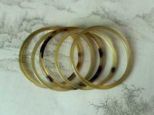 Bracelet jonc et manchette de luxe faits à la main en corne de vache, motif animalier, bijoux chrétiens modernes pour femme, idéal pour un cadeau - MN EXPORTS - Product Image 1