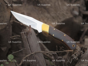 มีดสแตนเลสสตีลคมกริบ 58 HRC ใบมีดแบบ Fixed Blade ปลายแหลม สำหรับงานอุตสาหกรรม/ล่าสัตว์ ด้ามจับทำจากไม้พะยูงและทองเหลือง - Product Image 4