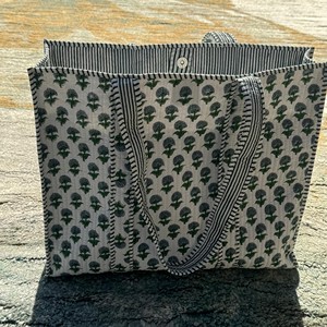 Bolso de Mano Floral Personalizado de Alta Calidad, Gran Capacidad, Estilo Vintage para Mujer, con Asa para Viaje - Product Image 1