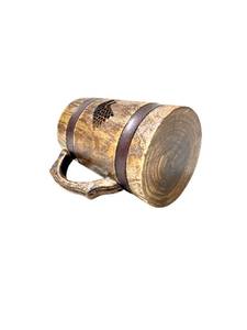 Taza de madera grabada personalizada con correa de cuero – Regalo rústico para amantes de las bebidas - Product Image 4