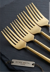 Juego de tenedores minimalistas en oro mate, de acero inoxidable, resistentes al deslustre, artículo de lujo para eventos domésticos y catering. - Product Image 6