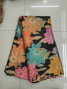 Tissu chinon multicolore à imprimé positionné |   Tissu en soie imprimé numérique floral de qualité supérieure pour sari, robe, lehenga, vente en gros - Product Image 1