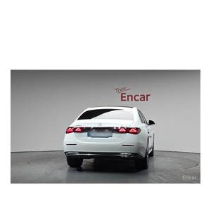 Mercedes-Benz Clase E E220d 4MATIC Exclusive 2025, 18,733 km, Diésel, Automático, Volante a la Izquierda, Cámara Trasera - Product Image 3