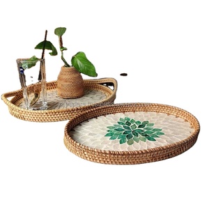 Beau plateau de service abordable en rotin fait à la main avec incrustation de nacre Design rond unique pour le style de table de maison de luxe - Product Image 6
