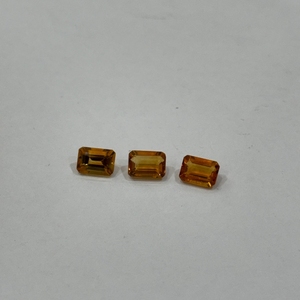 Citrine naturelle de qualité gemme, taille émeraude 7x5mm, pierre précieuse dorée calibrée et nette, qualité joaillerie fine, provenance Madagascar - Product Image 3