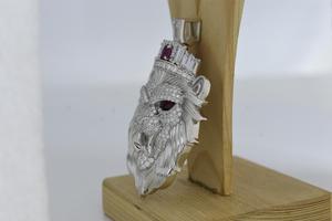 Colgante de Corona con Cara de León y Diamantes Redondos Cultivados en Laboratorio, Estilo Hip Hop, con Oro, Joyería Fina para Fiestas - Product Image 2