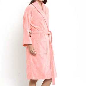 Robe de chambre en polaire pour femme, longue, à manches longues, douce et confortable, col en V, rose uni, hiver, avec poches, en coton/fibre de bambou, respirante - Product Image 4