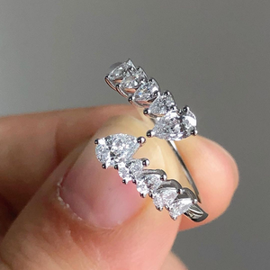 Bague de fiançailles élégante en moissanite VVS, bijoux fins de luxe, bague de demande en mariage, argent plaqué or, style hip hop, unisexe - Product Image 2