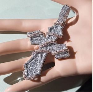 Colgante de cruz de moissanita de alta calidad, joyería de moda hip hop para hombres y mujeres, ideal para fiestas y celebraciones. - Product Image 3