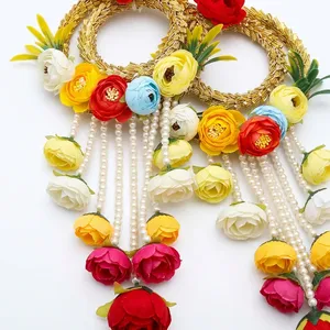 Décoration murale artisanale écologique à fleurs perlées, fleurs rouges/rose/jaunes, anneaux dorés, pompons de perles, design moderne pour la maison - Product Image 3