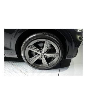 Genesis GV70 2.5T 2024, Gasolina, 2WD, con Caja de Cambios Automática, Asientos de Cuero, Cámara Trasera - 4,714 km - Product Image 5