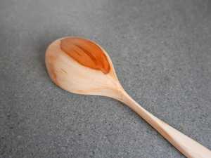 Cuchara de servir de madera chapada en oro con mango largo para té, café, postres y sopas, ideal para regalos. - Product Image 3