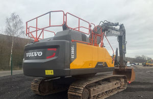 Excavadora de cadenas Volvo EC380EL con sistema hidráulico HYDAC, motor y caja de cambios de alta eficiencia, garantía de 4 años - Product Image 6