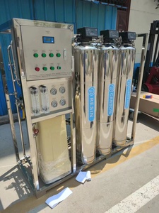 Machine <span class=keywords><strong>de</strong></span> scellage et <span class=keywords><strong>de</strong></span> bouchage <span class=keywords><strong>de</strong></span> bouteilles <span class=keywords><strong>de</strong></span> 5 gallons pour la production d'eau pure en Afrique, capacité <span class=keywords><strong>de</strong></span> 1000 litres par heure, pour la fabrication <span class=keywords><strong>de</strong></span> liquide vaisselle et autres produits. - Product Image 6