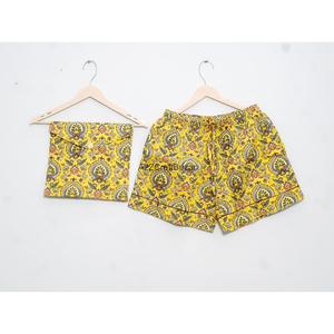 Pyjama moderne pour femme en coton et dentelle, à manches courtes, col en V, imprimé floral, respirant, lavable, coupe trapèze, sexy, pour club de nuit, avec cordon de serrage - Product Image 2