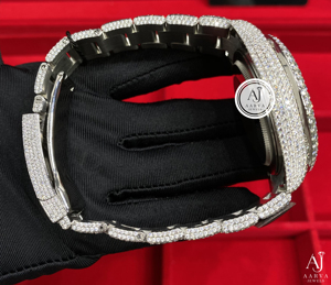 นาฬิกาข้อมือ Miyota ระบบจักรกล รุ่น Iced Luxury ขนาด 38 มม. ตัวเรือนสแตนเลสสตีล หน้าปัดสีเงิน สายแบบอนาล็อกขนาด 20 มม. พร้อมแสดงวันที่ สไตล์เครื่องประดับ - Product Image 4