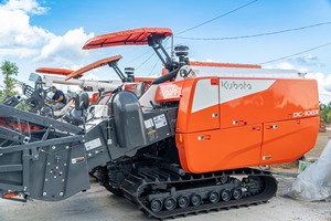 Cosechadora de Arroz Kubota DC120X de 120HP de Alta Eficiencia, Fabricada en Tailandia, con Transmisión por Engranajes, Equipo Agrícola - Product Image 6