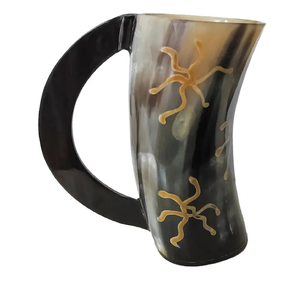Jarra de cerveza Nique Horn con diseño de sol y estrellas grabado, disponible a precios de mayorista. - Product Image 1