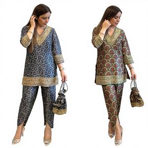 ชุดเซ็ตผ้าเครปธรรมชาติแท้พิมพ์ลายดิจิทัลแบบดั้งเดิมสำหรับผู้หญิง สไตล์ดอติ ใส่ได้ทุกฤดู เหมาะสำหรับงานแต่งงาน - Product Image 1