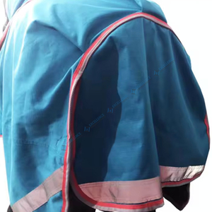 Manta Impermeable para Caballo con Cuello Alto, 3 Correas para las Patas, Doble Cierre Frontal en el Pecho, Gran Solapa para la Cola, Poliéster Ripstop 600D - Product Image 2