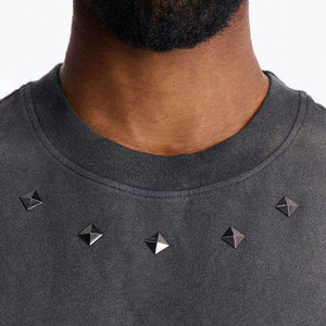 Débardeur Homme Personnalisé Coupe Boxy Courte Décontracté Sportif Tendance Nouvelle Collection Été Couleur Délavée à l'Acide Séchage Rapide Sans Manches Style Musculaire - Product Image 6