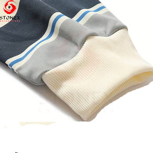 เสื้อยืดแขนยาวผู้ชายพิมพ์ลายตามสั่ง เป็นมิตรกับสิ่งแวดล้อม ระบายอากาศได้ดี ผ้าฝ้าย 100% สีเหลืองขาวลายทาง สไตล์ลำลอง พร้อมออกแบบโลโก้ตามสั่ง - Product Image 3