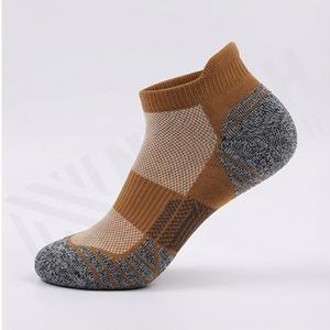 ML184 Nouvelle conception Chaussettes de sport basses rembourrées résistantes aux accrocs pour hommes, respirantes, athlétiques, durables, couleur personnalisable, par paire - Product Image 3