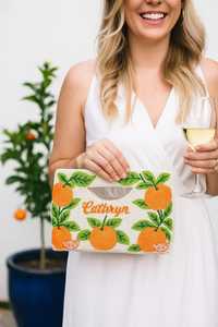 Pochette artisanale à motif orange perlé avec poignée, forme rectangulaire, perles de verre, design artisanal - Product Image 4