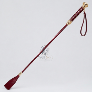 Fouet d'équitation léger conçu avec une poignée lisse, un manche durable et une finition pratique pour les sports équestres - Product Image 1