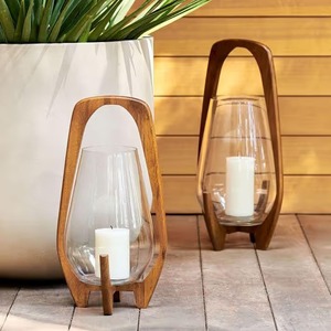Lanternes à bougies modernes en bois et verre, parfaites pour la décoration d'angle de salon et la mise en valeur sur table, fabriquées à la main en Inde. - Product Image 5