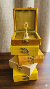 Campana de Latón Plateado de Primera Calidad para Pooja, Decoración Tradicional para el Hogar, Campana de Meditación de Latón Hecha a Mano, Campana Budista Tibetana Retro - Product Image 3