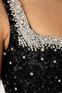 Robe de cocktail mini noire à sequins respirante, taille naturelle, sans manches, col rond, moulante, pour soirée, pour femme - Product Image 3